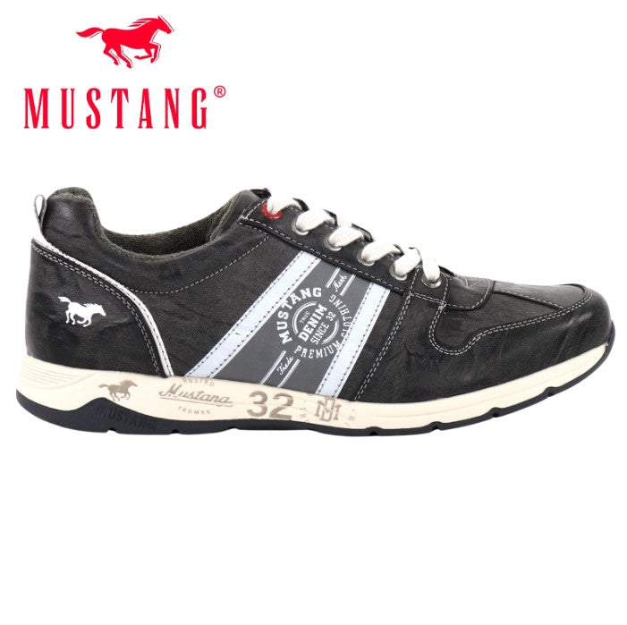 Mustang 32 Navy Laced Sneakers Navy