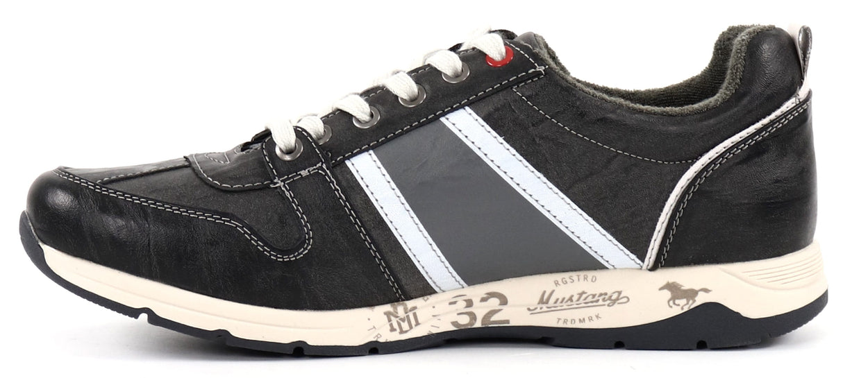 Mustang 32 Navy Laced Sneakers Navy